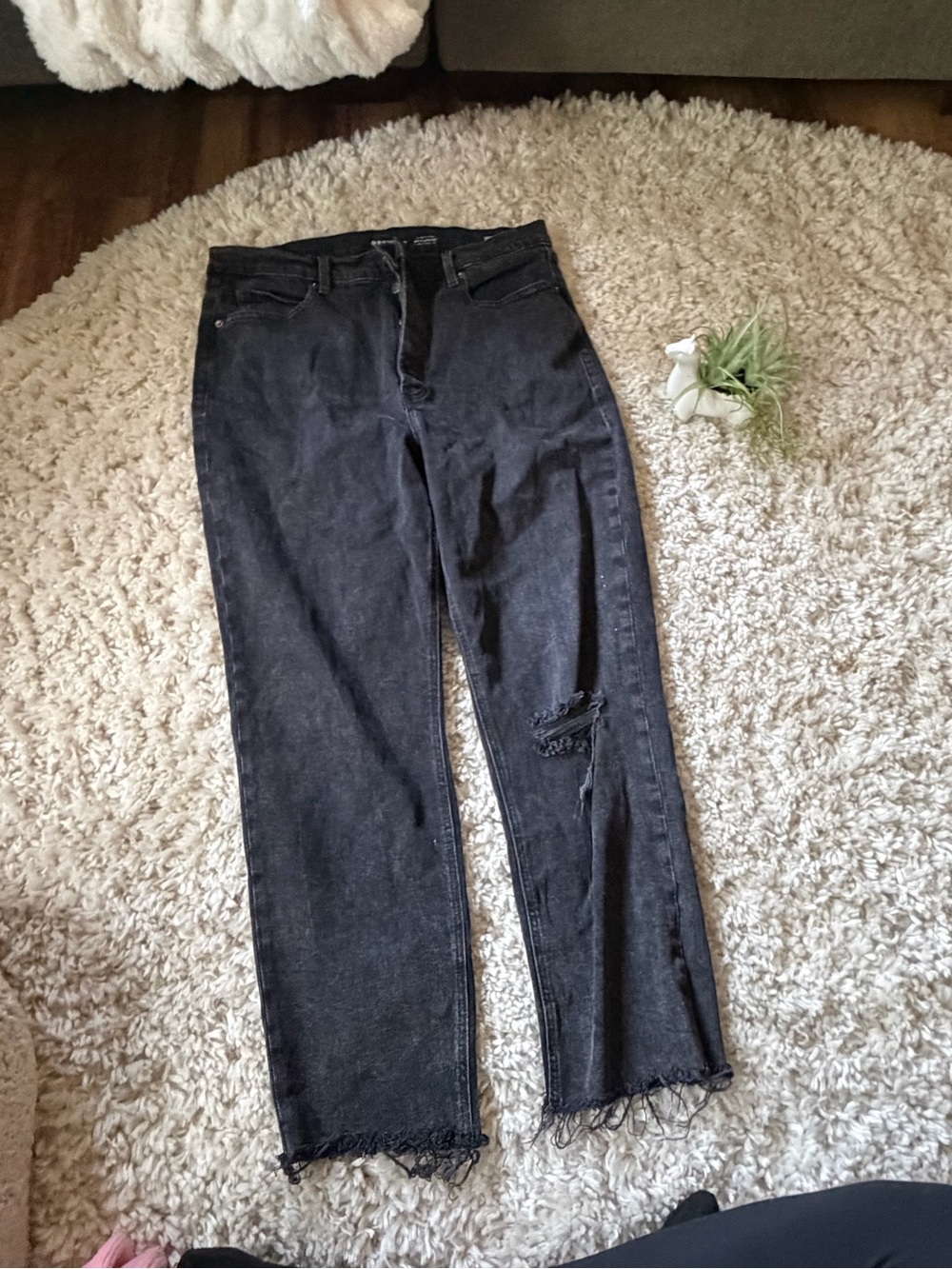 Sky Washed old navy cute Black Straight-Leg Jeans with Distressed Knee